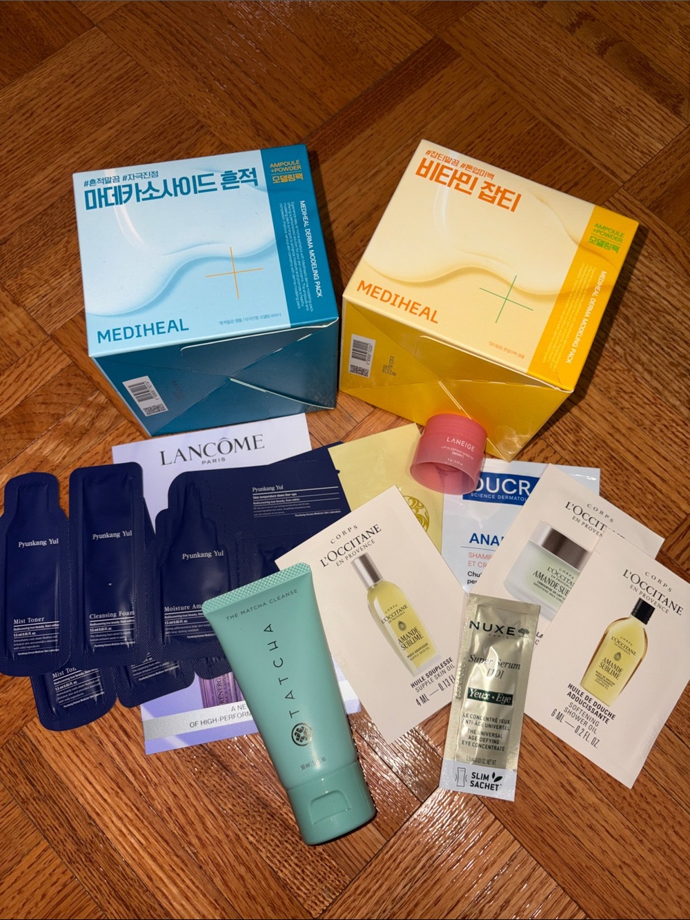 Beauty Samples Bundle ✨